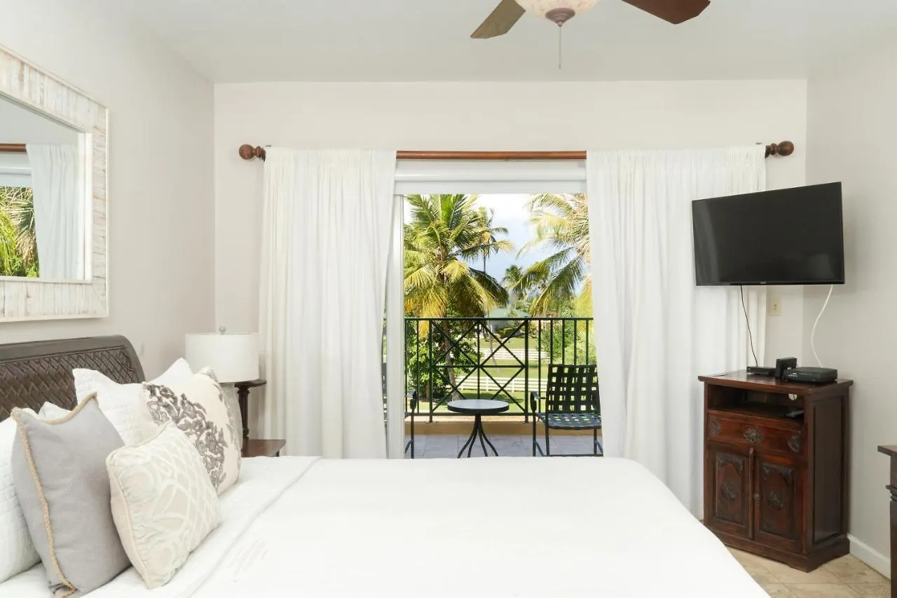 Villa Montana Beach Resort Isabela