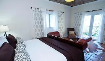 Villa Montana Beach Resort Isabela