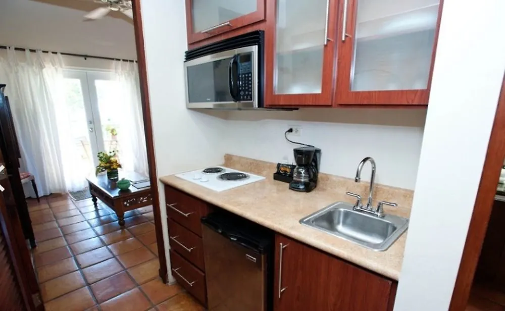 Villa Montana Beach Resort Isabela 4*,