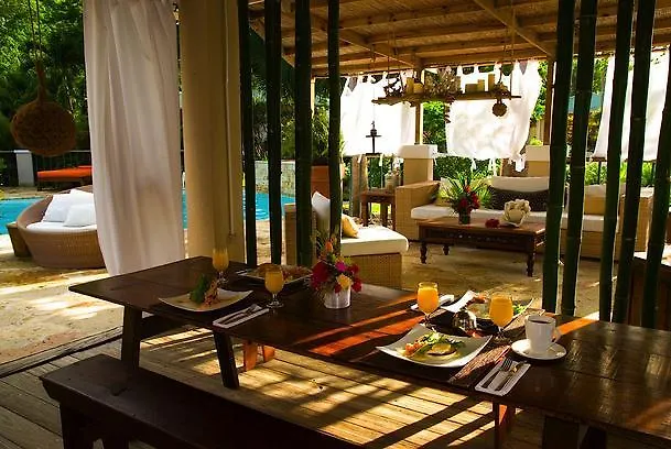 Villa Montana Beach Resort Isabela