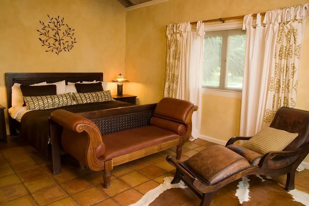 Villa Montana Beach Resort Isabela